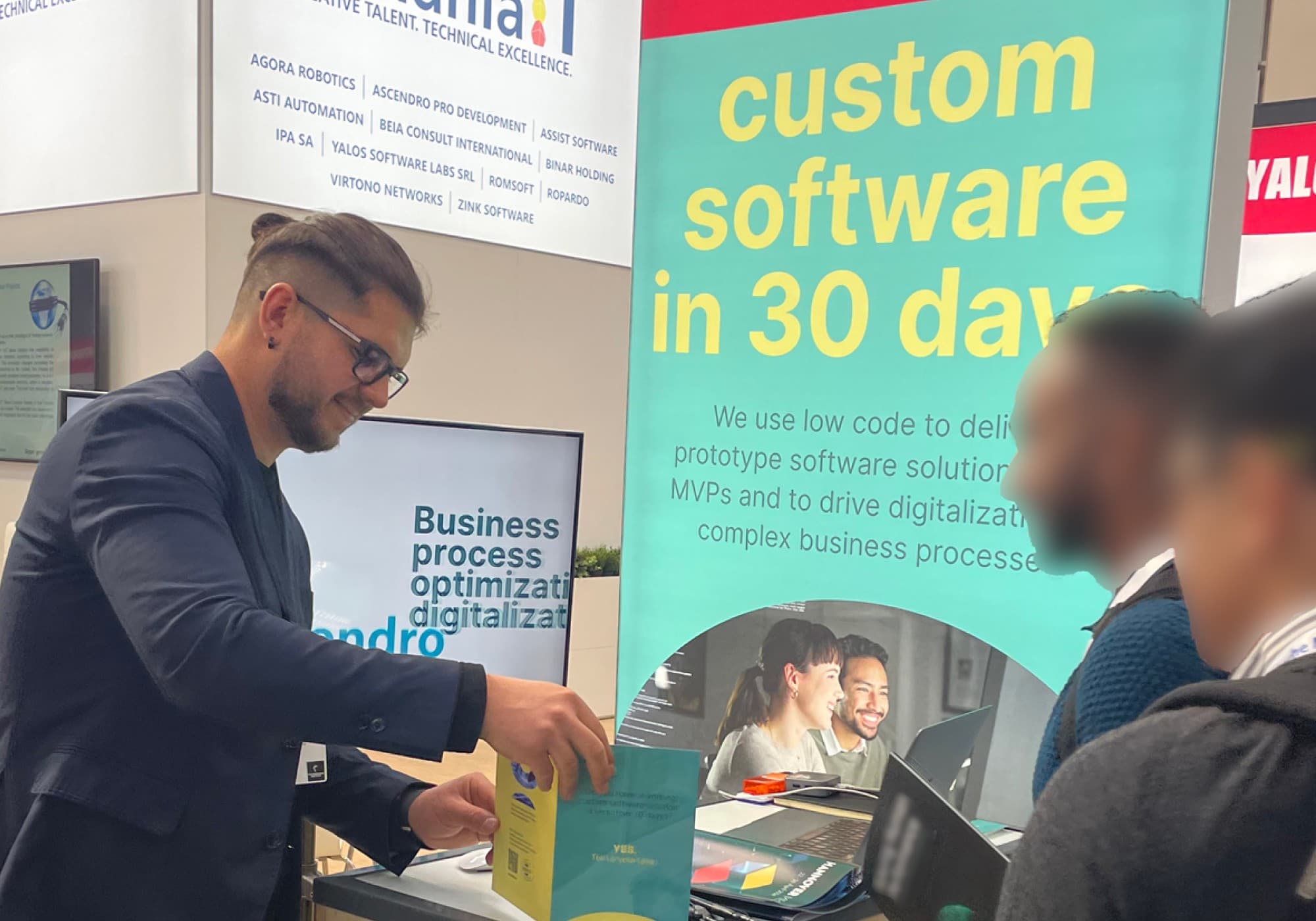 Ascendro PRO GmbH ist spezialisiert auf maßgeschneiderte Software, gebaut mit Intrexx