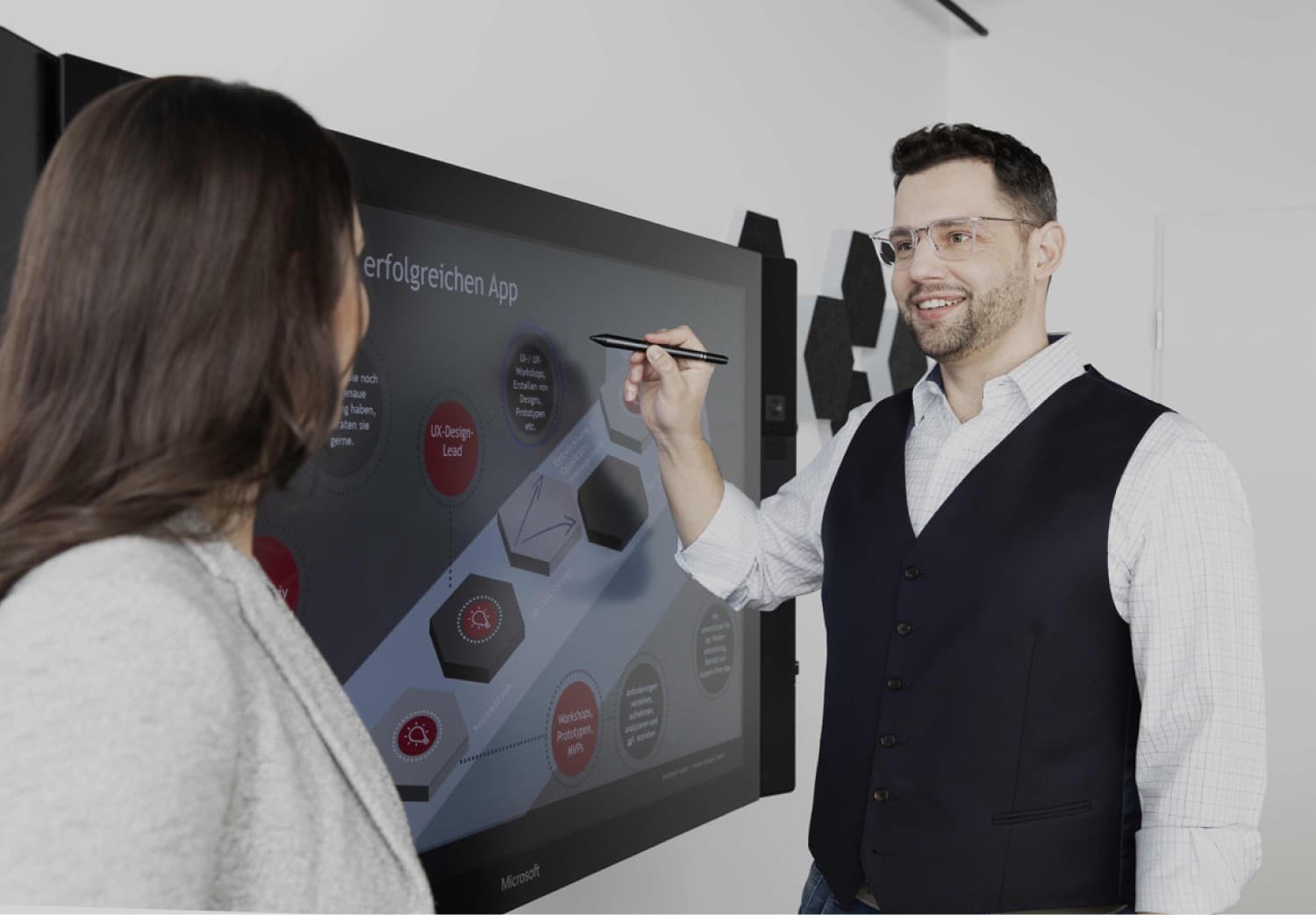 BridgingIT bietet individuelle Beratung bei der Prozessautomatisierung mit Intrexx